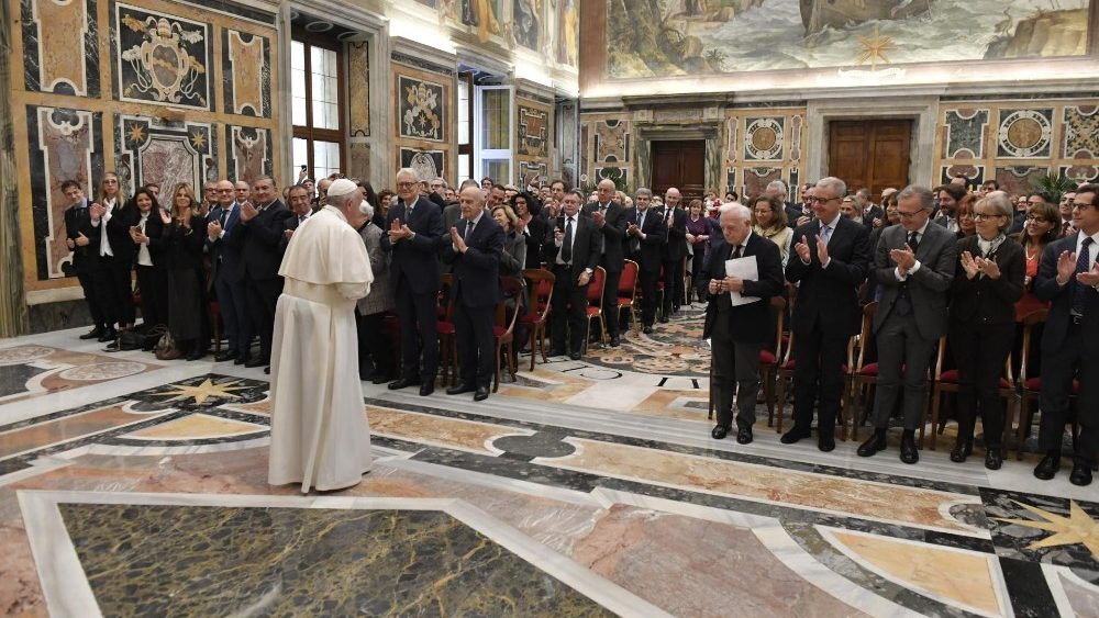 A gratidão de Francisco e Bento XVI à Comissão Teológica Internacional